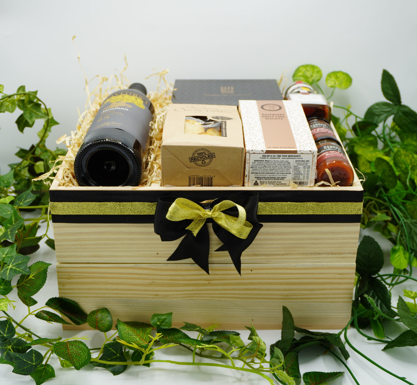Crimson Indulgence – Shiraz Hamper